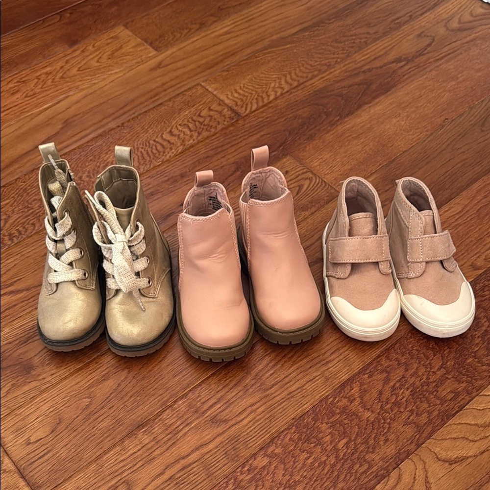 Old Navy and Cat & Jack Toddler size 7 shoe Set
